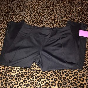 NWT BETSEY JOHNSON PERFORMANCE LEGGINGS